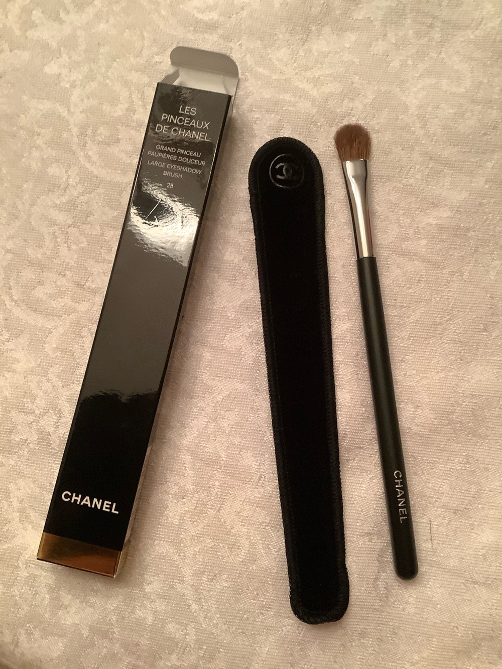 CHANEL Large Eyeshadow Brush no25 NEW